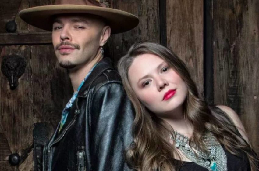 Los hermanos Jesse y Joy Huerta lanzaron un nuevo single que le habla al amor, “Lo Nuestro Vale Más”.